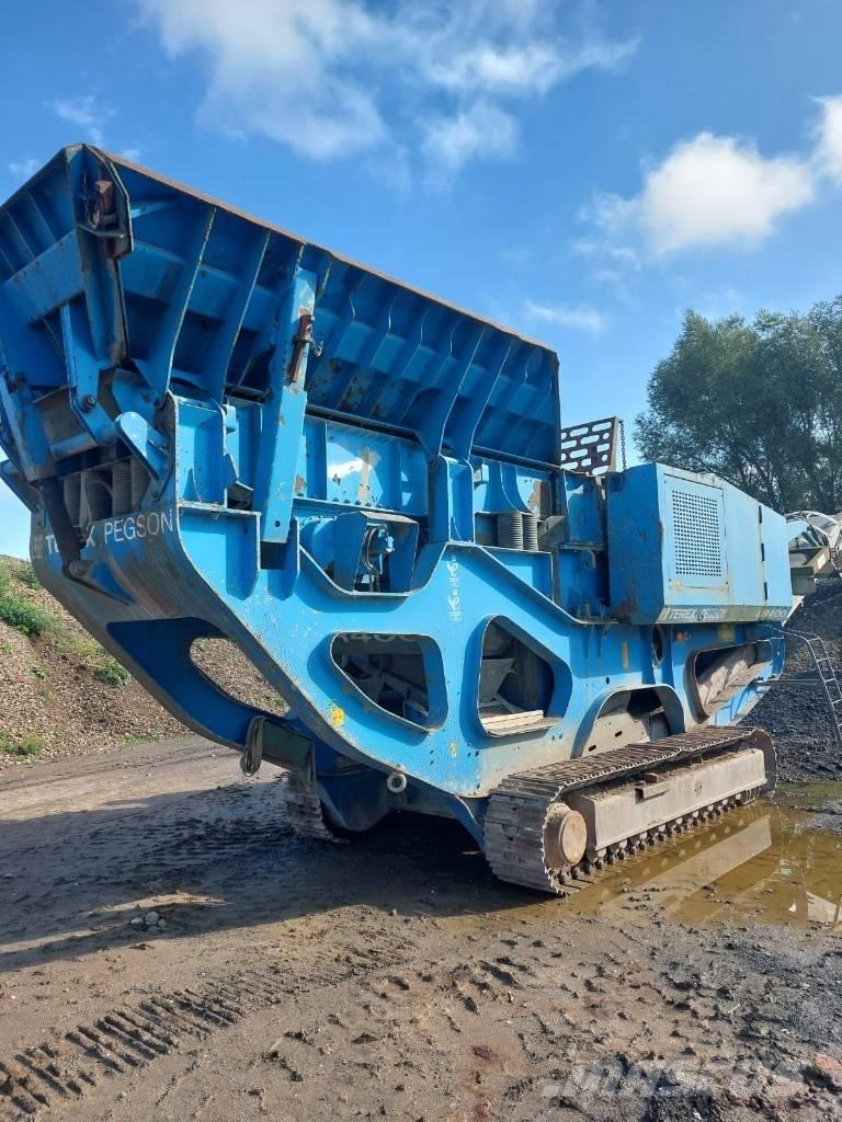 Terex Pegson XR 400 Мобильные дробилки