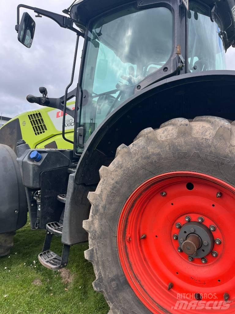 CLAAS AXION 830 CIS+ Трактора
