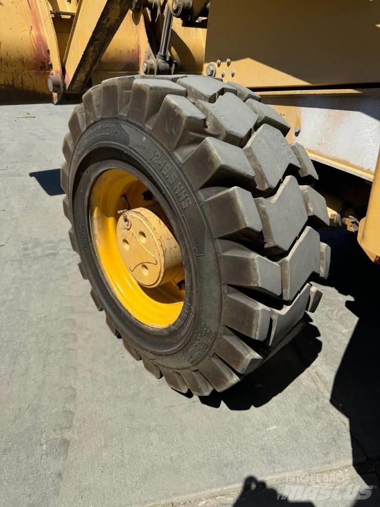 John Deere 310 G Экскаваторы-погрузчики