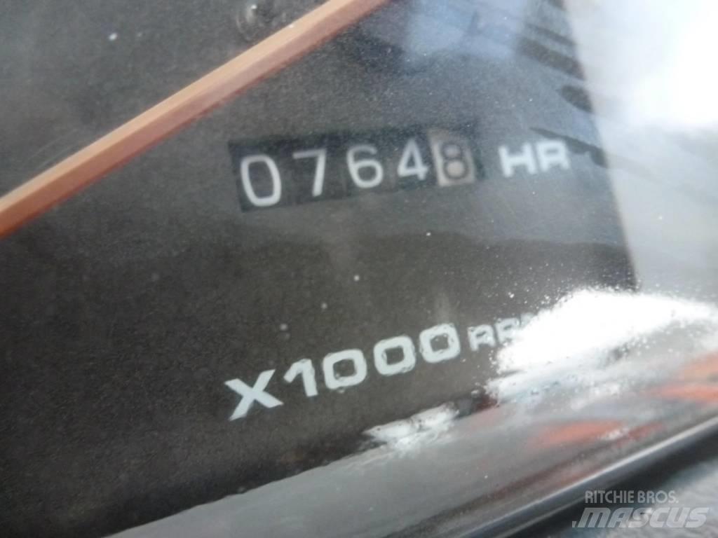Kubota B 21 Экскаваторы-погрузчики