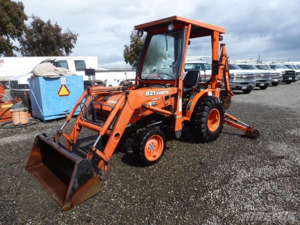 Kubota B 21 Экскаваторы-погрузчики