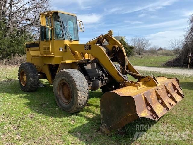 CAT 936 Фронтальные погрузчики