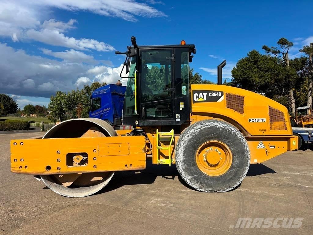 CAT CS 64 B Грунтовые катки