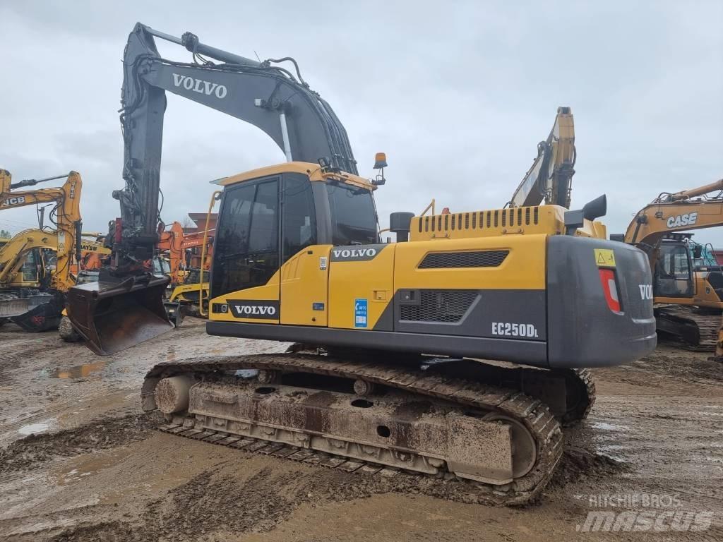Volvo EC 250 D L Гусеничные экскаваторы