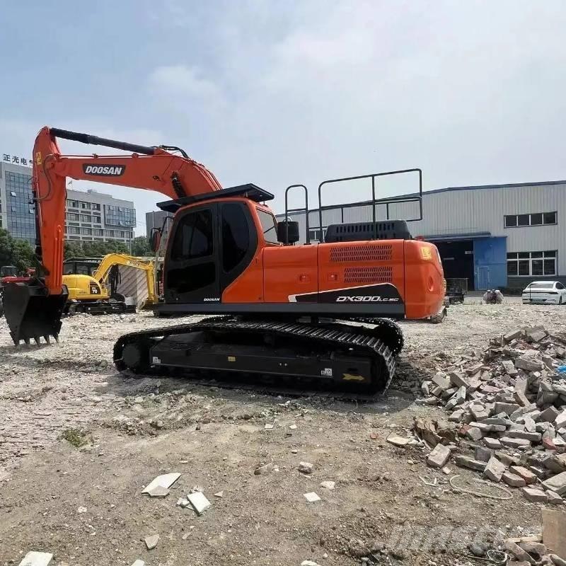 Doosan DX300 Гусеничные экскаваторы
