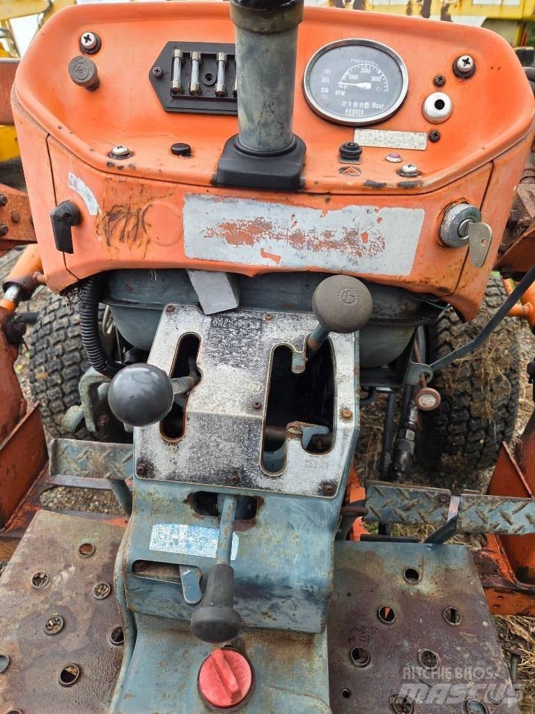 Kubota L 235 Коммунальные тракторы