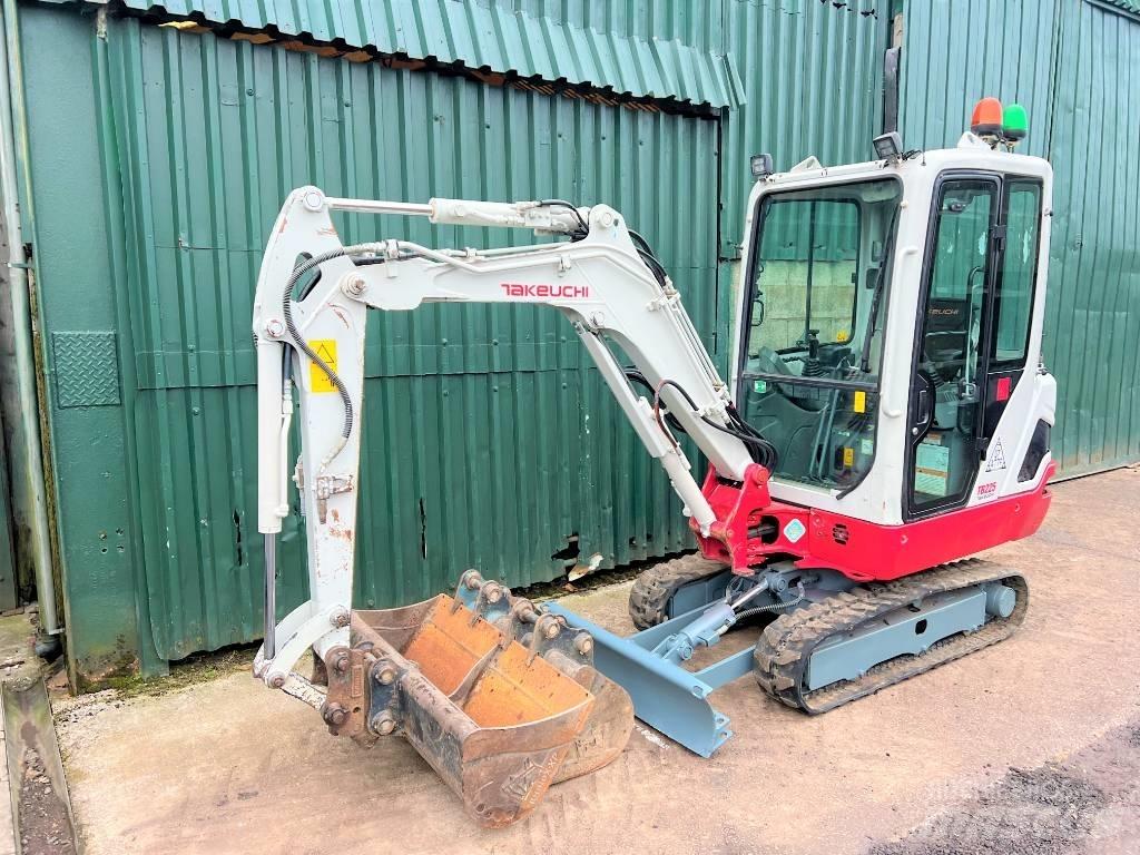 Takeuchi TB225 Мини-экскаваторы
