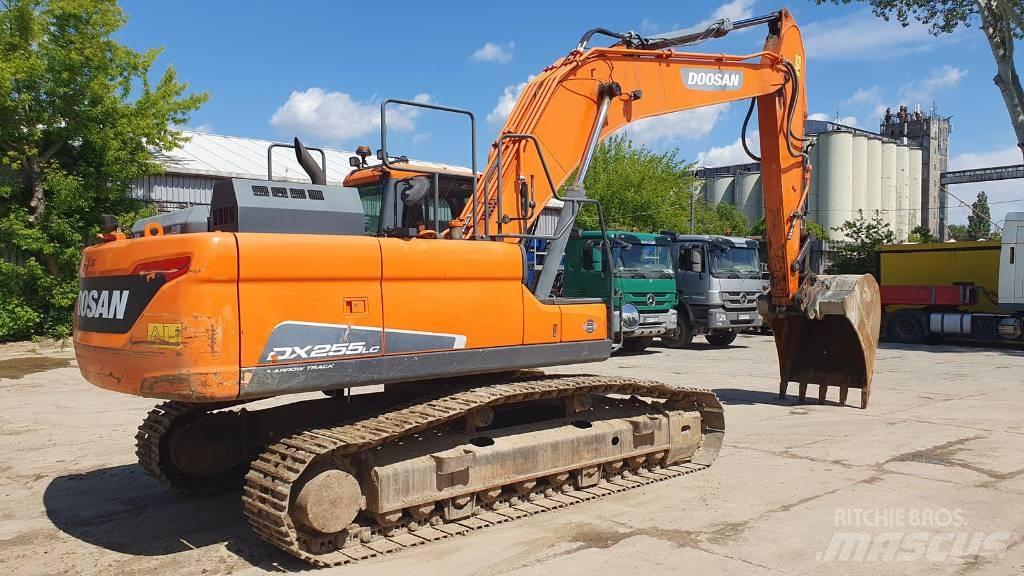 Doosan DX 255 LC-5 Гусеничные экскаваторы