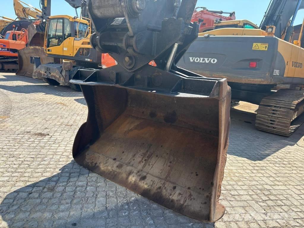 Volvo EC 240 C L Гусеничные экскаваторы