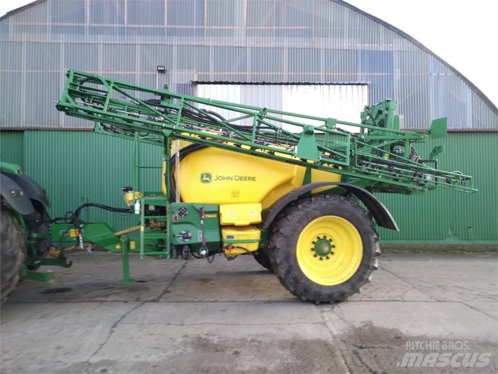 John Deere 740i Прицепные опрыскиватели