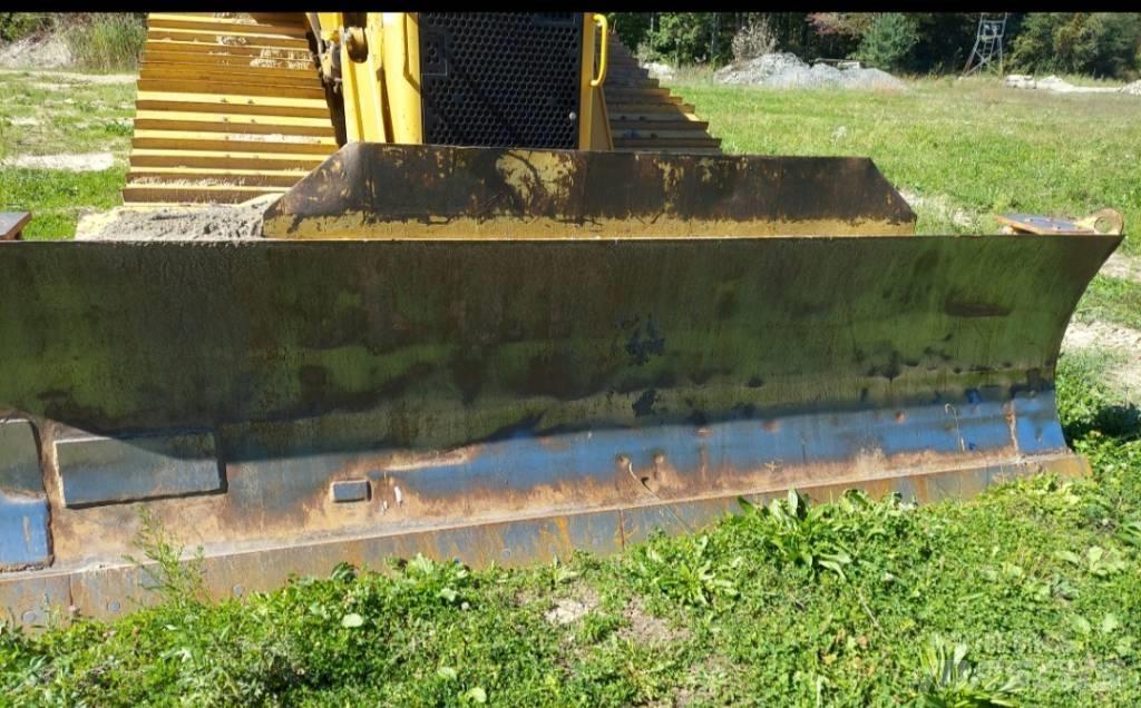 CAT D 6 N Гусеничные бульдозеры