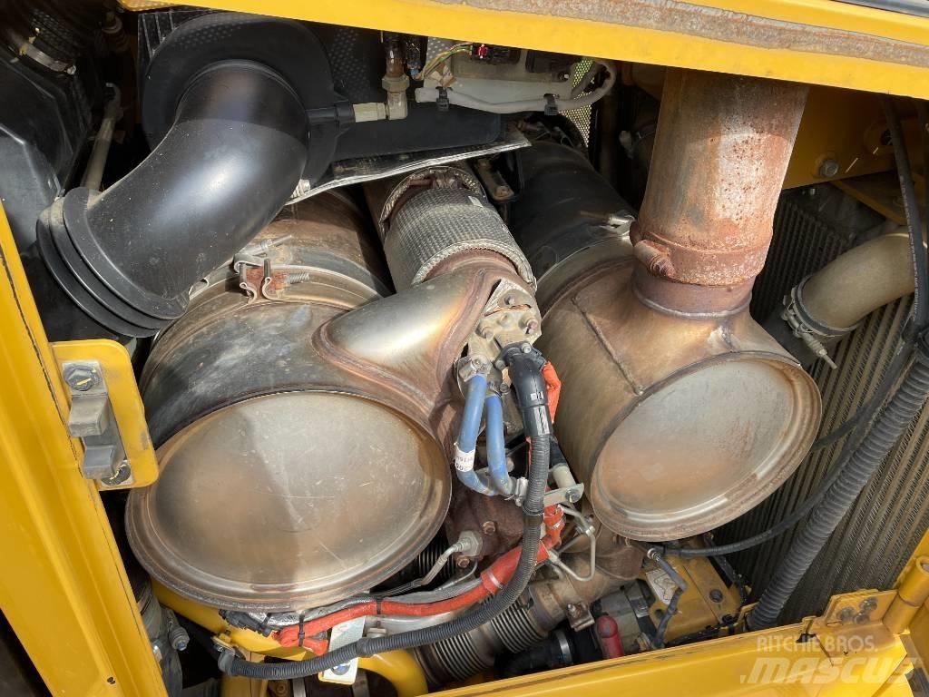 CAT D 6 T LGP EPA Гусеничные бульдозеры