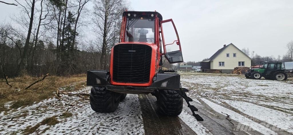 Komatsu 835 Форвардеры