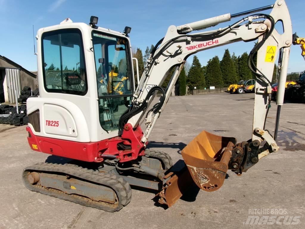Takeuchi TB 225 Мини-экскаваторы