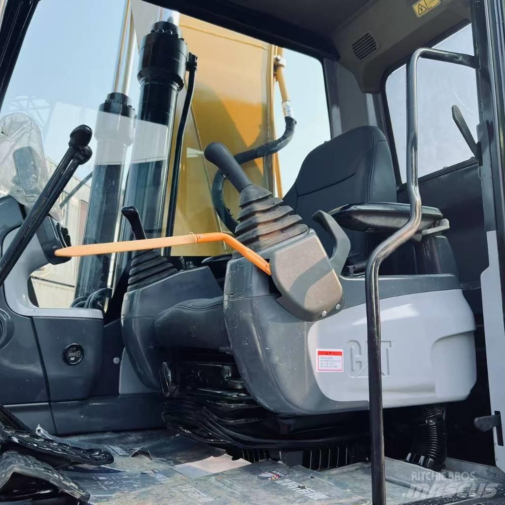 CAT 320 D2 L Гусеничные экскаваторы