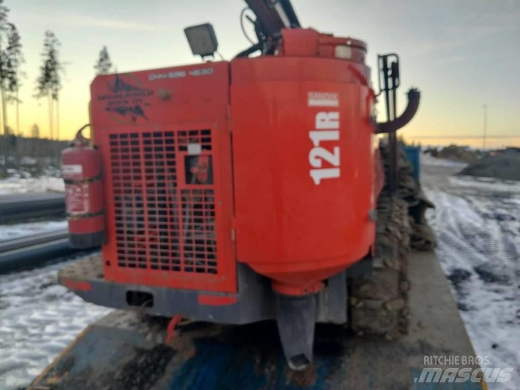 Sandvik DC 121R Буровые вышки