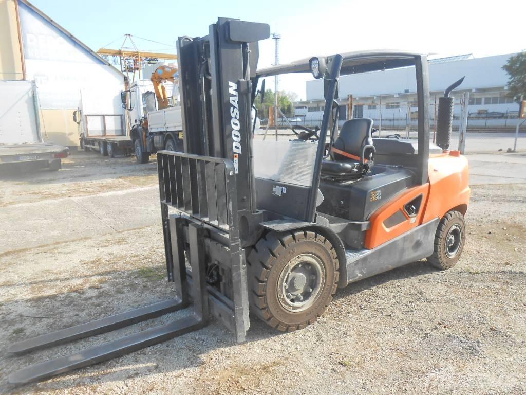 Doosan D50 SC-09 Дизельные погрузчики