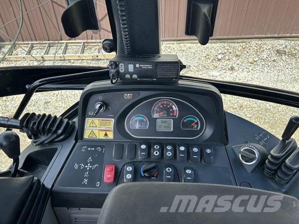 CAT 420F Экскаваторы-погрузчики