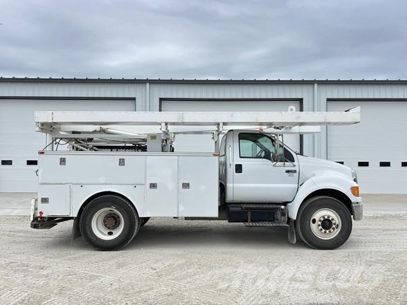 Ford F750 SD Строительная техника - Другие