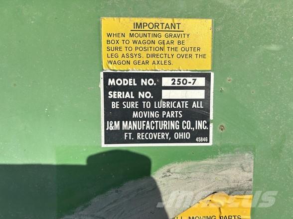 J&M 250-7 Прицепы перегрузчики зерна