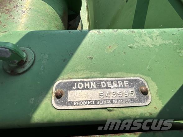 John Deere 220 Жатки