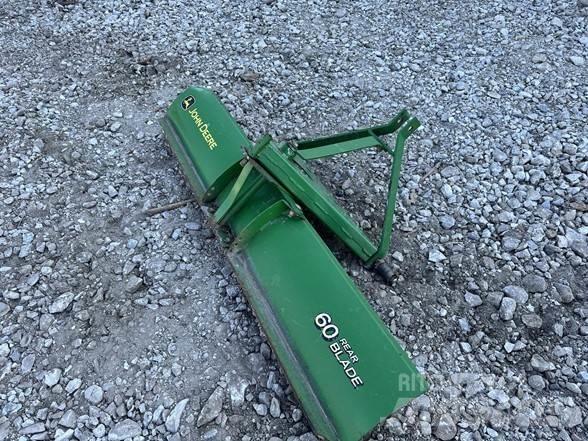 John Deere 60 Бульдозерные отвалы