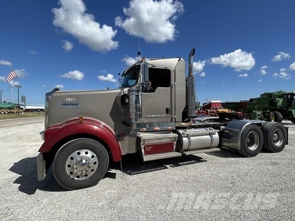 Kenworth W900 Седельные тягачи