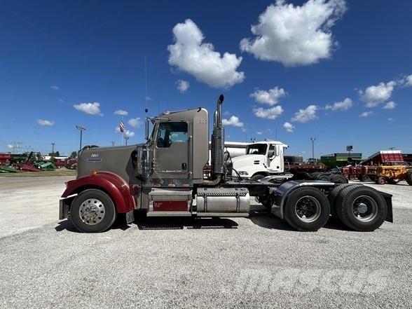 Kenworth W900 Седельные тягачи
