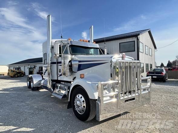 Kenworth W900L Седельные тягачи