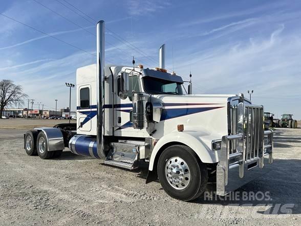 Kenworth W900L Седельные тягачи