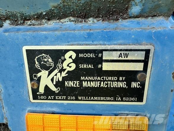 Kinze 840 Прицепы перегрузчики зерна