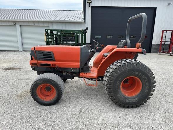Kubota L4200 Трактора