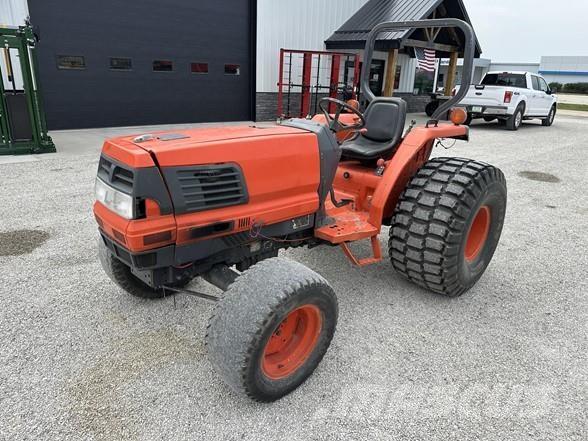 Kubota L4200 Трактора