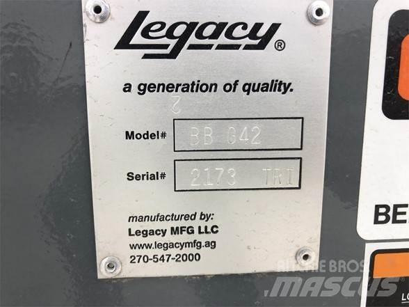  LEGACY BB G42 Прочие сельхоз-прицепы