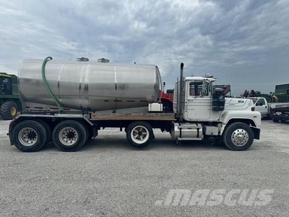 Mack RS600L Строительная техника - Другие