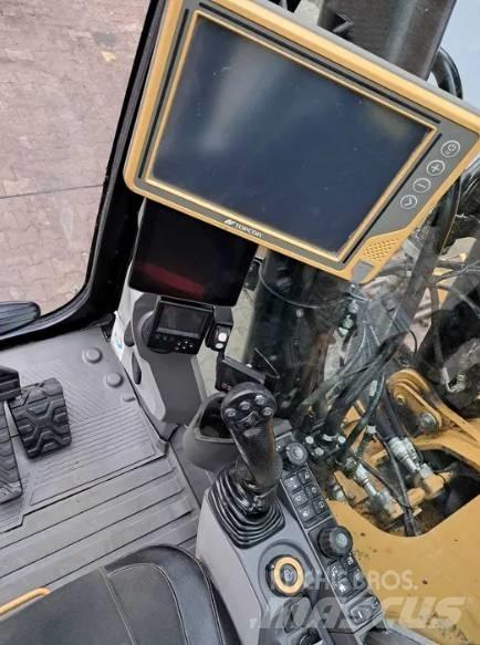 CAT 336 Гусеничные экскаваторы