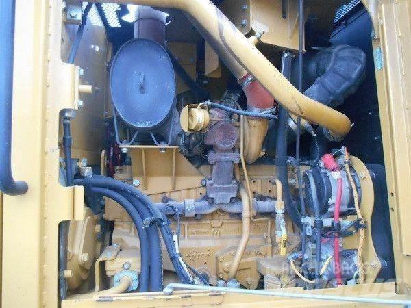 CAT 140M Грейдеры