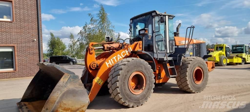 Hitachi ZW 220 Фронтальные погрузчики