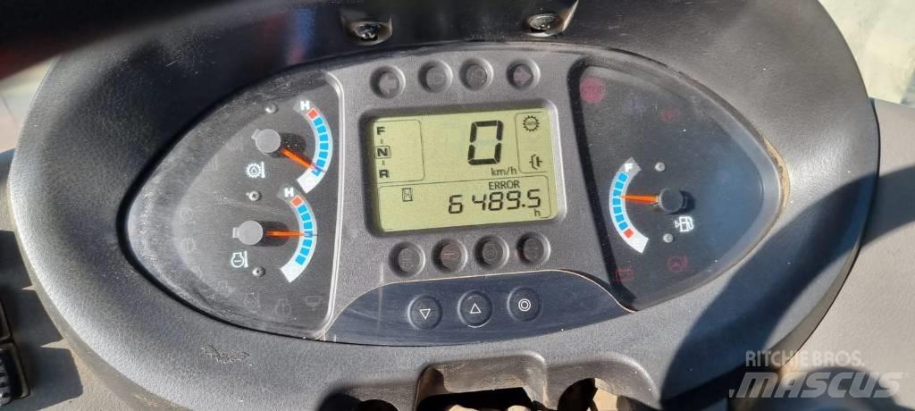 Hitachi ZW 220 Фронтальные погрузчики