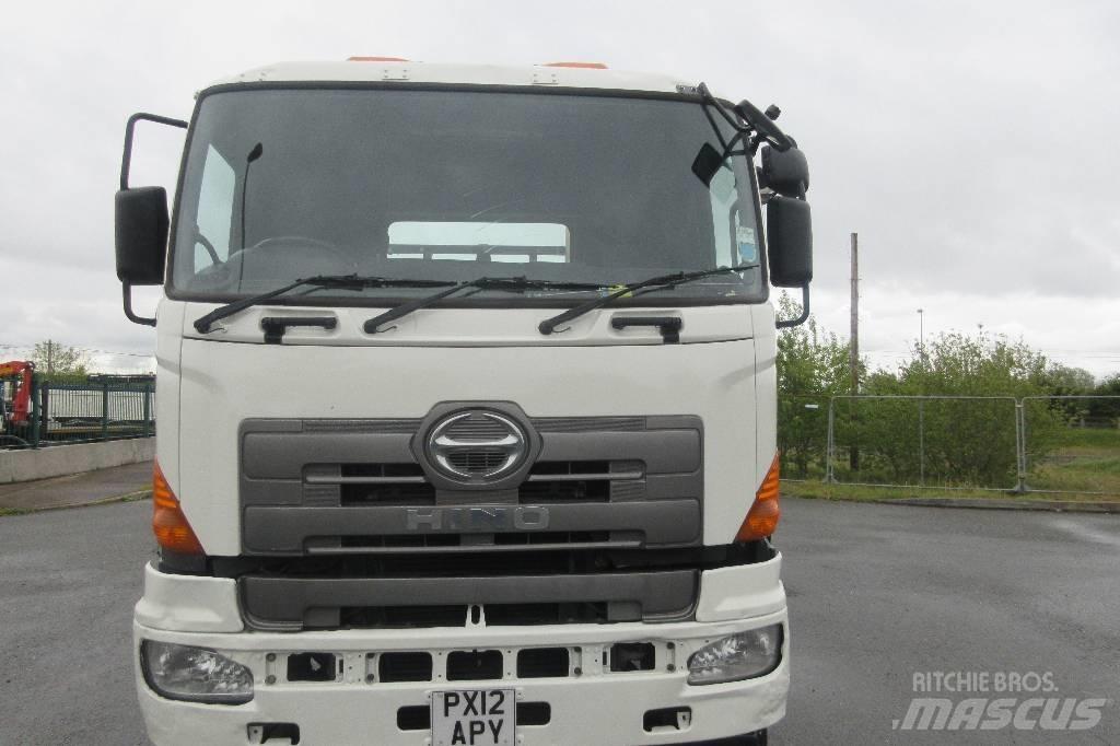 HINO 700 Скиповые погрузчики