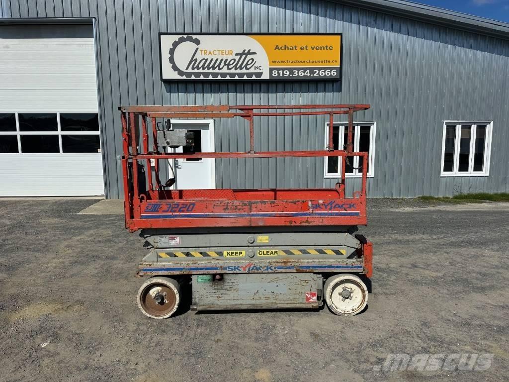 SkyJack SJ 3220 Ножничные подъемники