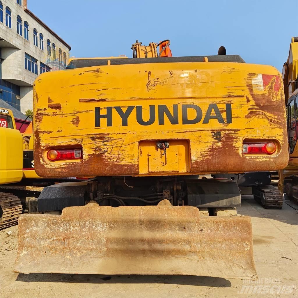 Hyundai R210W-7 Колёсные экскаваторы