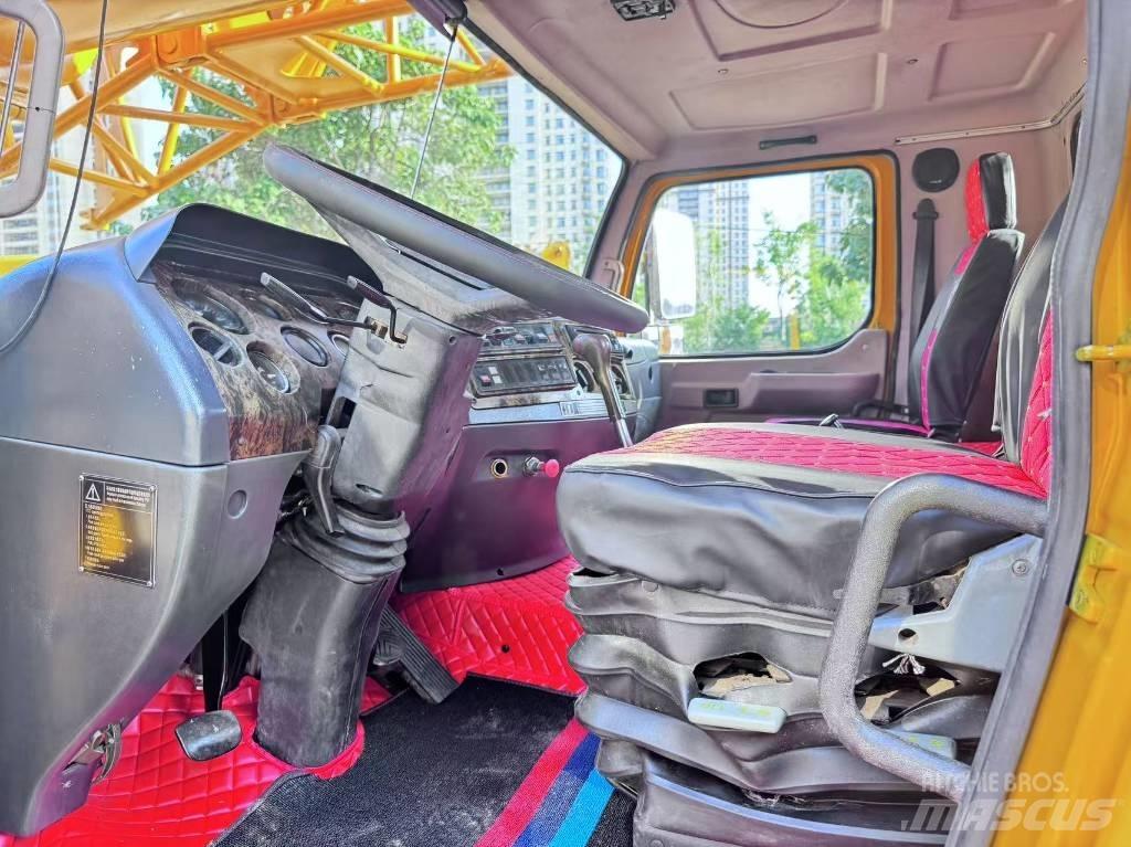 XCMG QY 70 K Автокраны
