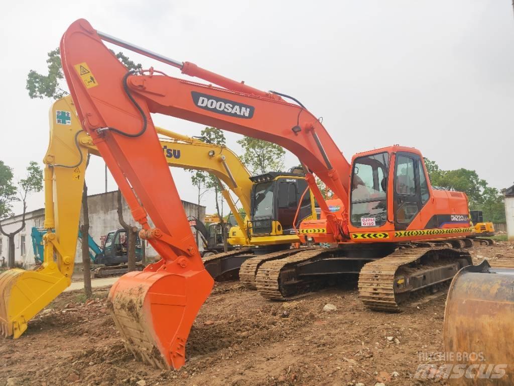 Doosan DH220LC-7 Гусеничные экскаваторы