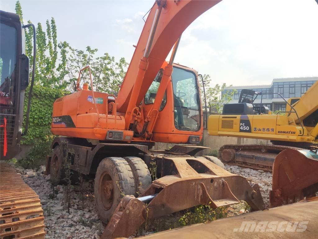 Doosan DH210W-7 Колёсные экскаваторы