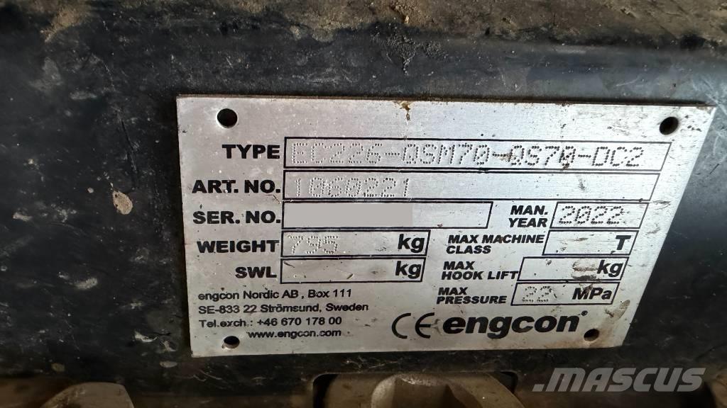 Kobelco SK 210 LC Гусеничные экскаваторы