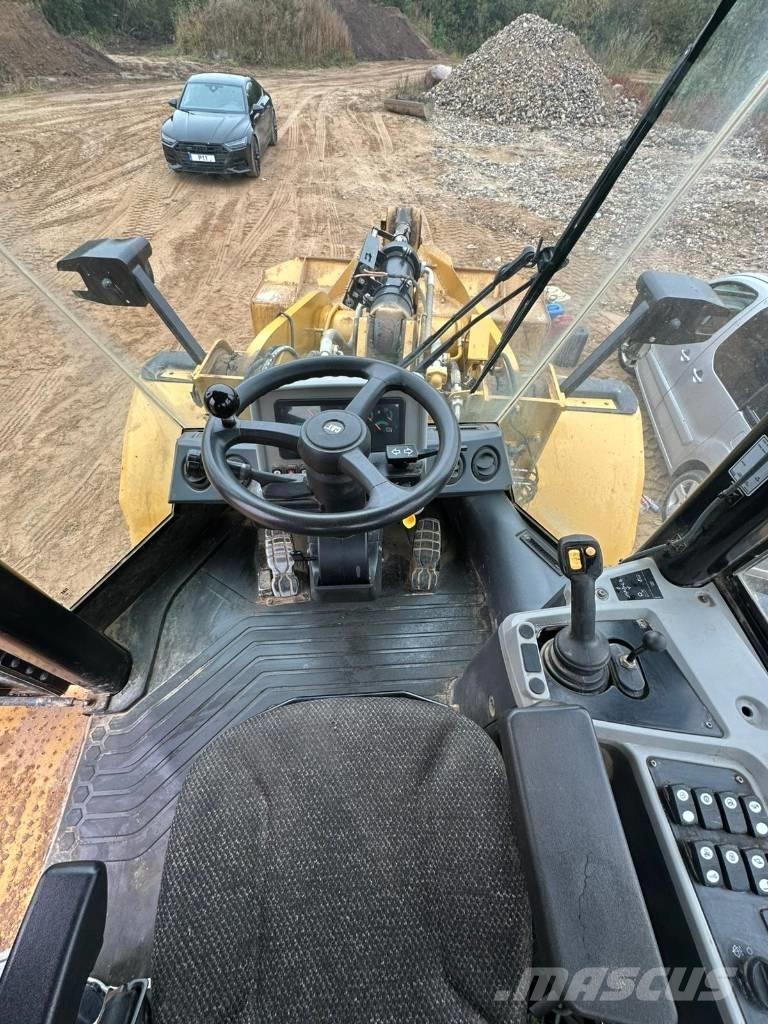 CAT 950 GC Фронтальные погрузчики