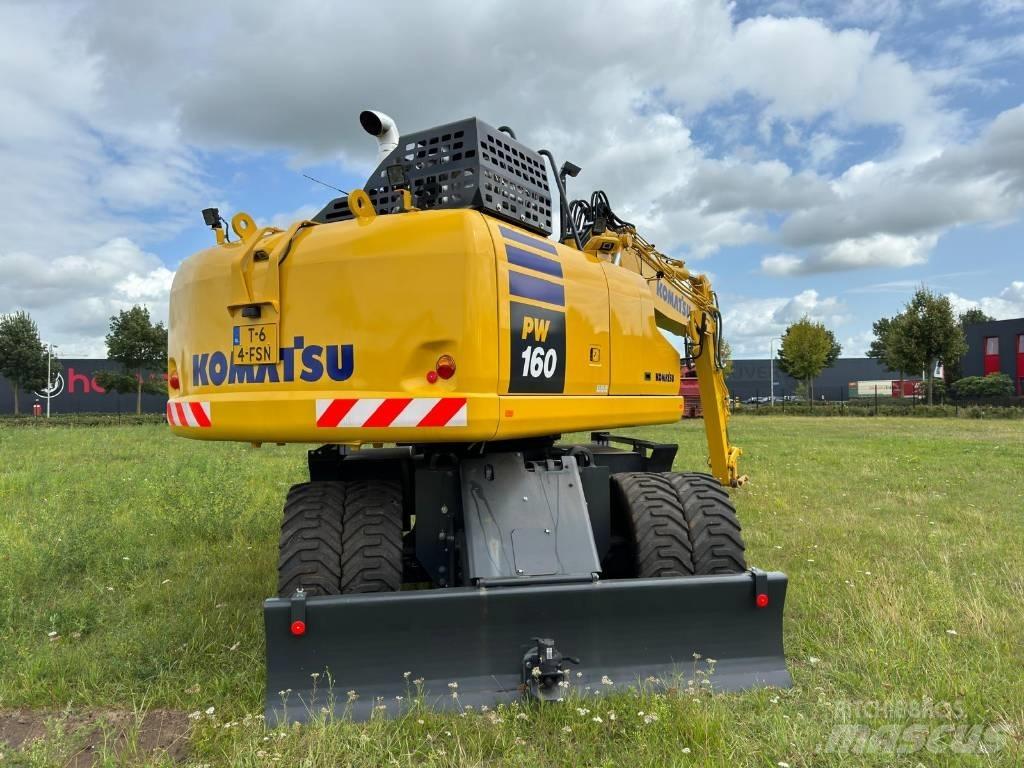 Komatsu PW160-11E0 Колёсные экскаваторы