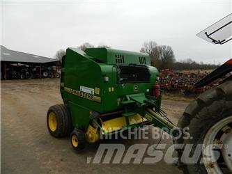 John Deere 575 Рулонные пресс-подборщики