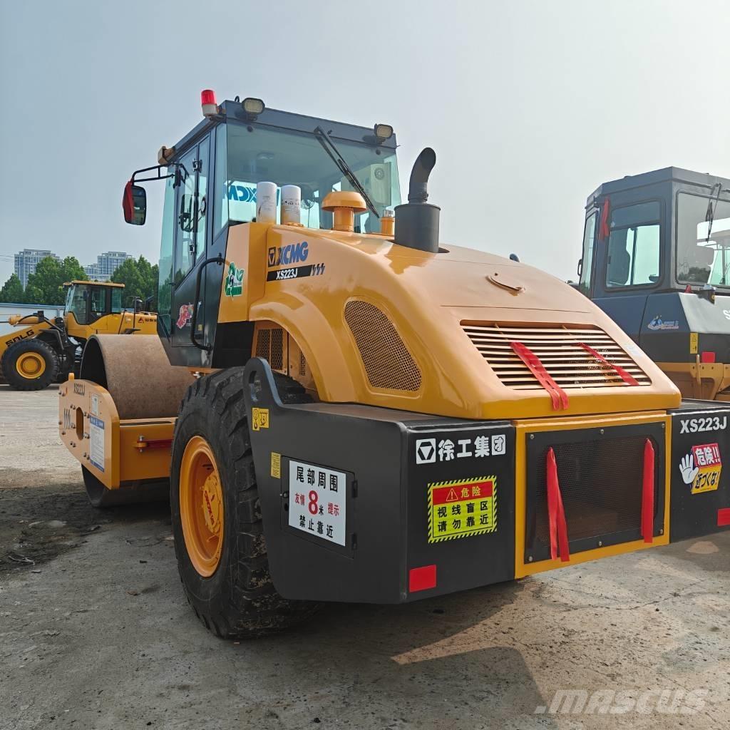 XCMG XS 223 J Грунтовые катки